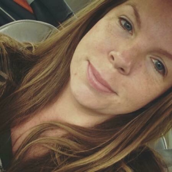 Meet your Posher, Denice - Picture 3 of 3